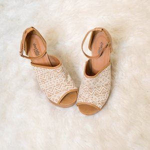 Summer wedges